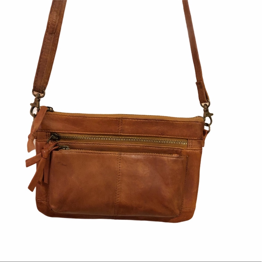 G.H. Bass & Co Leather Crossbody Bag Brown…